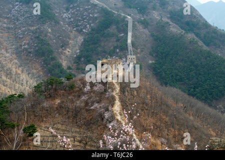 Huanghuacheng est la grande muraille de Chine et en généralement pas réparé et moins commune pour les voyageurs et une courte distance en voiture de Pékin Banque D'Images