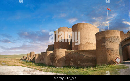 Ruines de la ville arménienne murs construits par le roi Smbat (977-989) de Ani archaelogical site sur l'ancienne Route de la Soie ,la Turquie Banque D'Images