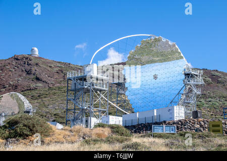 Télescopes astronomiques à Roque de los Muchachos, La Palma, Canary Islands, Spain Banque D'Images