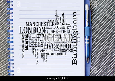 Localités en nuage de mots Angleterre travel concept sur fond bloc-notes Banque D'Images