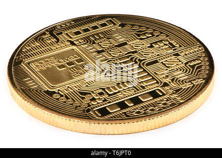 Golden monero isolé sur fond blanc. Photo haute résolution. With clipping path. La profondeur de champ. Banque D'Images