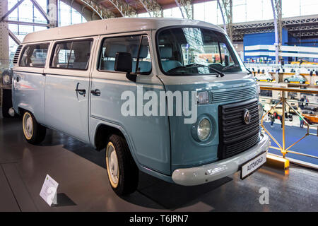 2013 VW T2 Kombi Dernière édition, Volkswagen microbus classique allemand, camping-à Autoworld, vintage car museum à Bruxelles, Belgique Banque D'Images