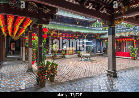 Le quartier chinois de Singapour. Dans la cour intérieure du Temple Thian Hock Keng, le plus vieux temple taoïste dans le quartier chinois, la ville de Singapour, Singapour Banque D'Images