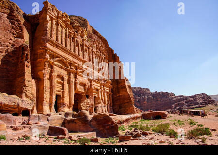 Le Palais tombe (tombe royale) est très impressionnant. Similaire à l'architecture palais romain. Petra, Jordanie. Banque D'Images