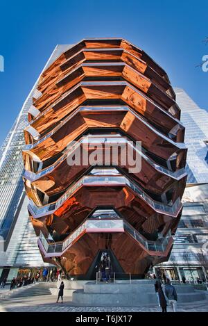 New York City, NY / USA - 01 Avril 2019 : le navire, un nid d'art moderne, comme l'escalier dans le centre de la Cour d'Hudson ouvert aux visiteurs sur un s Banque D'Images