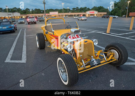 Hybride 1923 Hot Rod a vendre en centre commercial parking. Banque D'Images