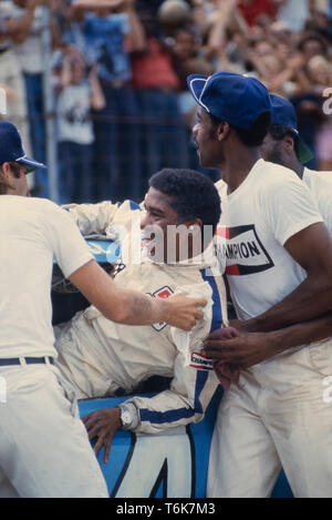 Comédien et acteur Richard Pryor sur l'ensemble d'un long métrage intitulé La foudre graissée , l'histoire du premier pilote NASCAR Américains africains - Wendell Scott - pour gagner une course de NASCAR.. Banque D'Images