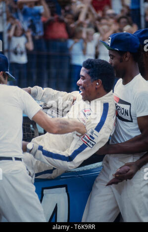 Comédien et acteur Richard Pryor sur l'ensemble d'un long métrage intitulé La foudre graissée , l'histoire du premier pilote NASCAR Américains africains - Wendell Scott - pour gagner une course de NASCAR.. Banque D'Images