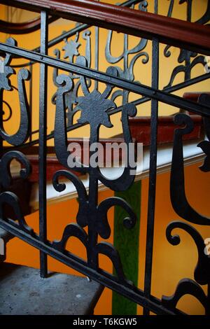 Fragment de l'escalier dans le style Art Nouveau