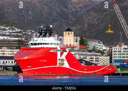 AHTS Offshore anchor handling tug supply navire KL Saltfjord, Dokkeskjaerskaien Dokkeskjaerskaien au quai () terminal dans le port de Bergen, Norvège. Banque D'Images