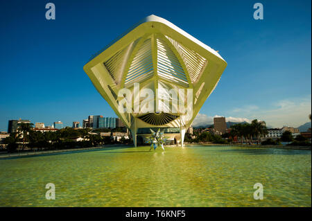 Musée de l'architecture impressionnante de demain, le tout nouveau grand musée construit à Rio de Janeiro, Rio de Janeiro, Brésil Banque D'Images