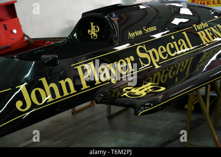 Imola, 27 avril 2019 Historique 1985 : Détail de F1 Lotus 97T/4 John Player Special ex Ayrton Senna dans la case lors de Minardi jour Historique 2019 à Imola Banque D'Images