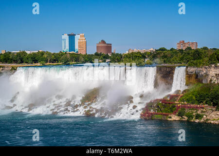 La bien connue au Canada Niagara Falls (Ontario) Banque D'Images