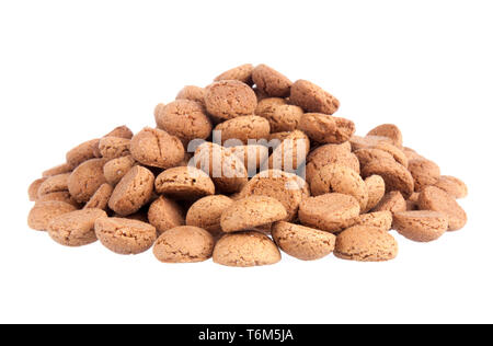 Un gros tas de gingembre sur un fond blanc. Banque D'Images