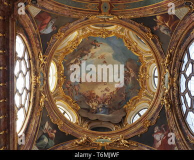 San Francesco d'assise dans la cathédrale de Pavie, Lombardie, Italie. Banque D'Images