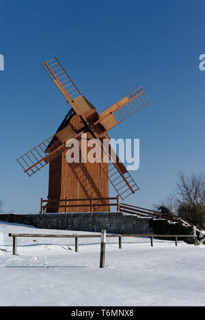 La Haute Lusace moulin restauré dans Neundorf auf dem Eigen, Allemagne en hiver Banque D'Images