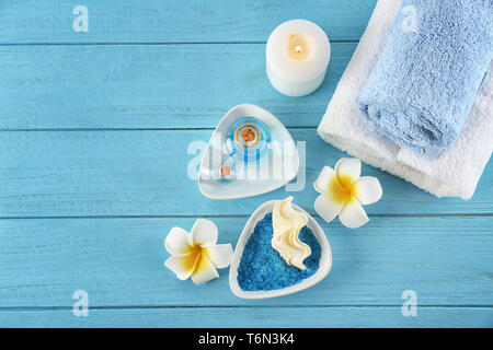 Beautiful spa composition on wooden table Banque D'Images
