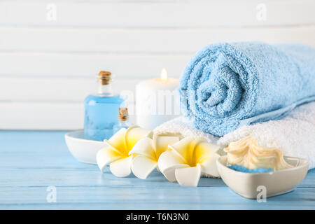 Beautiful spa composition on wooden table Banque D'Images