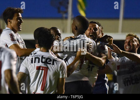 Rendez-vous - Goiania - 01/05/2019 - 2019, un Brésilien Goiás contre Sao Paulo - São Paulo célèbre Toro ne leur but avec les joueurs de leur équipe pendant un match contre Goias au stade Serra Dourada pour le championnat brésilien UN 2019. Photo : André Borges / AGIF Banque D'Images