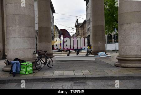 L'Initiative du projet Leonardo Horse cheval décoré placé sur la Piazza XXIV 24 mai (Duilio Piaggesi/Fotogramma, Milan - 2019-05-02) p.s. la foto e' utilizzabile nel rispetto del contesto dans cui e' stata scattata, e senza intento del diffamatorio decoro delle persone rappresentate Banque D'Images