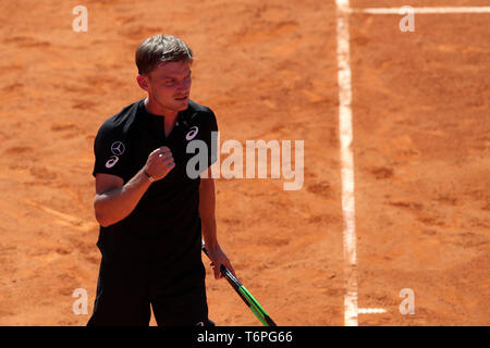 Estoril, Portugal. 2 mai, 2019. David Goffin de Belgique fête sa victoire sur Joao Sousa du Portugal pendant le Millénium, l'Estoril Open - Day 4 - tournoi de tennis ATP 250 de Tenis du Clube do Estoril à Estoril, Portugal le 2 mai 2019. Crédit : Pedro Fiuza/ZUMA/Alamy Fil Live News Banque D'Images