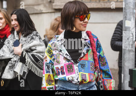 Milan, Italie - 23 Février 2019 : Street style - Outfit détails avant un défilé de mode pendant la Fashion Week de Milan - MFWFW19 Banque D'Images