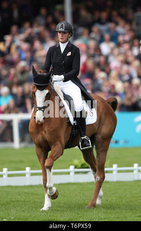 Emily King sur Dargun dans le dressage pendant deux jours de la 2019 Mitsubishi Motors Badminton Horse Trials au Badminton Estate, Gloucestershire. Banque D'Images