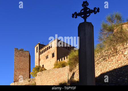 Collégiale de Santa Maria la Mayor, Alquezar, Somontano, province de Huesca, Aragon, Espagne. Banque D'Images