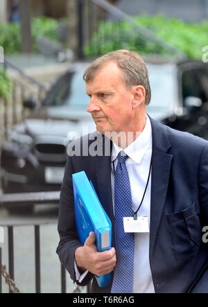 Paul Appell, CBE, chef du Parti conservateur du Kent County Council, laissant les chambres du Parlement, 1er mai 2019 Banque D'Images