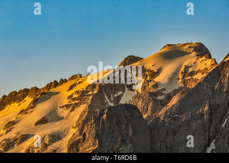 Les Dolomites Dolomites Marmolada - déclarée patrimoine naturel de l'UNESCO, sont parmi les plus belles montagnes du monde, uniques en leur genre sont la fierté des Alpes. Banque D'Images