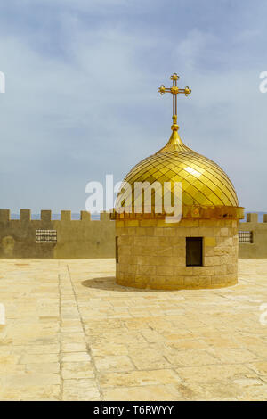 Qasr el Yahud, Cisjordanie - 24 Avril 2019 : vue sur le dôme de l'église de Palais Juifs Qasr el Yahud Banque D'Images