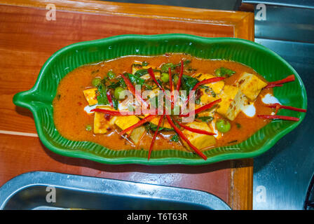 Servi curry Panang, thai cuisine Banque D'Images