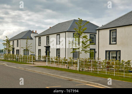 TORNAGRAIN INVERNESS ECOSSE PRÉVU hameau ou village une rangée de maisons typiques Banque D'Images