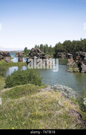 Les affleurements de roches volcaniques dans la baie de Reykjavik Islande Juillet 2009 Banque D'Images