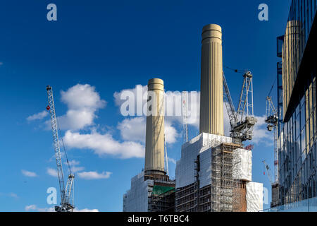 Travaux de construction à la centrale électrique de Battersea dans le cadre d'un projet de réaménagement de plusieurs milliards de livres de la région de Battersea , Londres, Royaume-Uni Banque D'Images