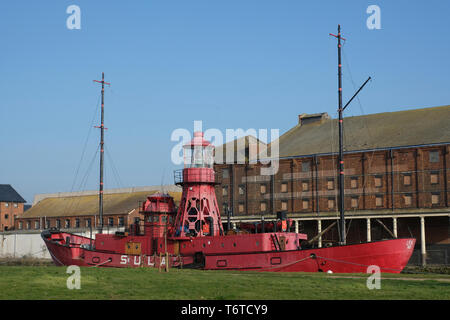 Le moorede sur le bateau-phare de Sula et Gloucester Sharpness Canal dans Gloucester Docks Banque D'Images