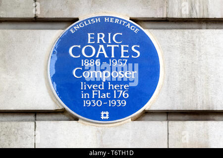 Londres, Angleterre, Royaume-Uni. Blue Plaque commémorative : Eric Coates (1886-1957) compositeur vivait ici dans télévision 176, 1930-1939. Cour de Chiltern, Baker Street, NW1 Banque D'Images