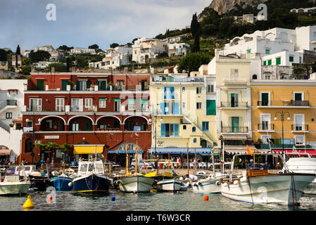 Marina Grande, sur l'île de Capri, Italie. Banque D'Images