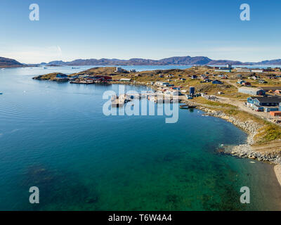 Port et la ville de Narsaq, fjord Tunulliarfik, Sud du Groenland Banque D'Images