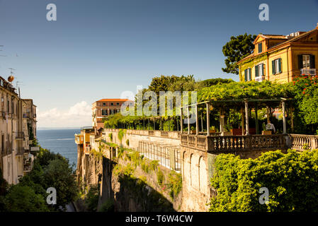 Sorrente, Italie et la baie de Naples. Banque D'Images