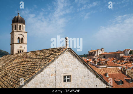 Clocher de l'église à Dubrovnik Banque D'Images