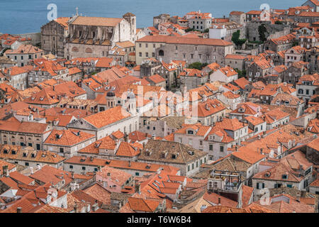 Vue sur les maisons anciennes à Dubrovnik Banque D'Images