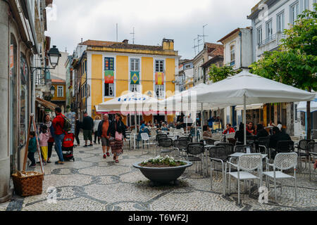 Aveiro, Portugal - 29 Avril 2019 : Street Cafe Terrasse dans la vieille ville d'Aveiro, Portugal Banque D'Images