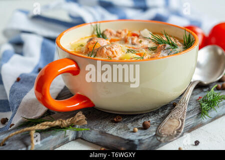 La soupe de poisson finlandais. Banque D'Images