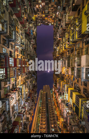 Bâtiment résidentiel surpeuplé à Hong Kong Banque D'Images