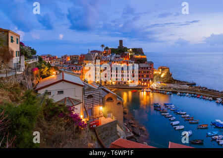 Vernazza dans Cinque Terre - Italie Banque D'Images