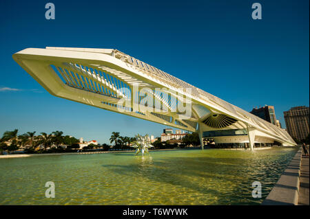 Musée de l'architecture impressionnante de demain, le tout nouveau grand musée construit à Rio de Janeiro, Rio de Janeiro, Brésil Banque D'Images