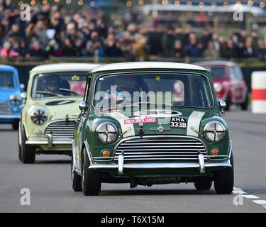 Chris Middlehurst, Morris Mini Cooper S, Betty Richmond Trophy 1 Chaleur, mini bars, 77e réunion des membres, Goodwood, West Sussex, Angleterre, avril 2019, Banque D'Images