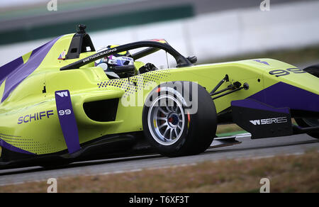 Hockenheim, Allemagne. 06Th Mai, 2019. Sport : W-Series, d'Hockenheim - 2019, la formation. Bateau de Naomi l'Allemagne est traversée de la piste de course. Credit : Hasan Bratic/dpa/Alamy Live News Banque D'Images