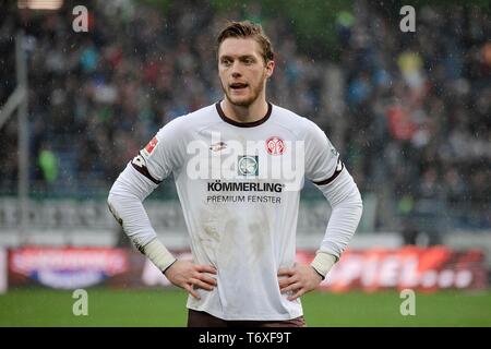 Hanovre, Allemagne. 27 avr, 2019. Florian MUELLER (gardien de Muller, MZ), la moitié de la figure, la moitié de la figure, déçu après le coup de sifflet final de football ; 1. Saison 2018/2019, Bundesliga, 31e journée, Hanovre 96 (H) - FSV FSV FSV Mainz 05 1 : 0, le 27/04/2019 à Hanovre/Allemagne. DFL règlement interdit toute utilisation d'images comme des séquences d'images et/ou quasi-vidéo | Conditions de crédit dans le monde entier : dpa/Alamy Live News Banque D'Images